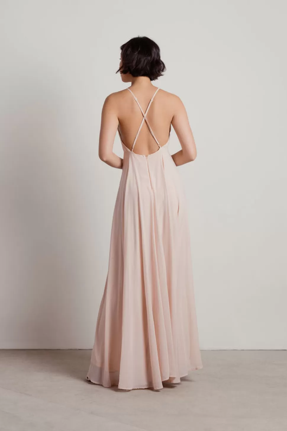 Black Tie & Evening Dresses*Tobi Aleisha Square Neck Cross Back Maxi Dress Blush