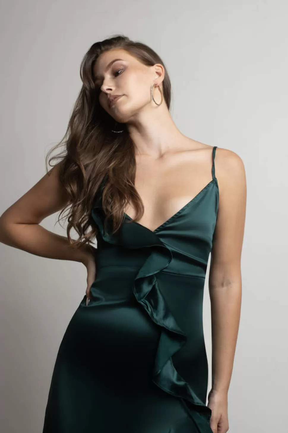 Black Tie & Evening Dresses*Tobi Alisa Asymmetrical Ruffled Maxi Dress Hunter Green