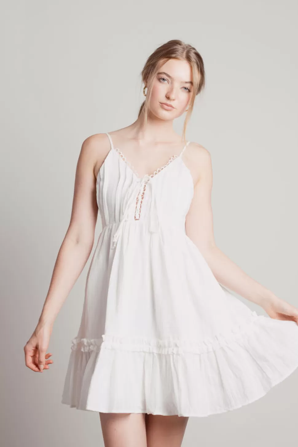 Sundresses*Tobi Always On Time Skater Dress White