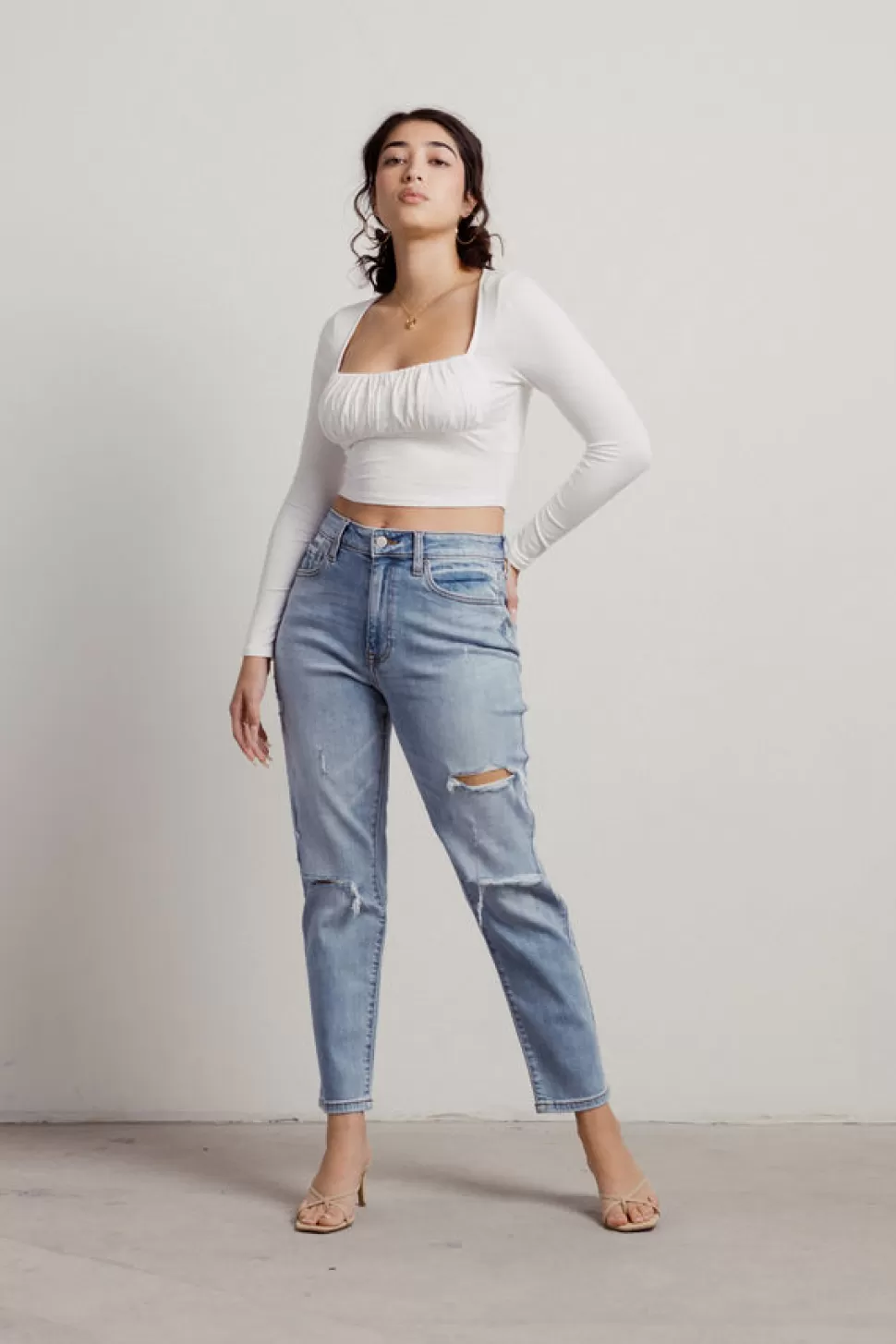 Denim*Tobi Atwater Village High Rise Distressed Relaxed Crop Jeans Light Wash