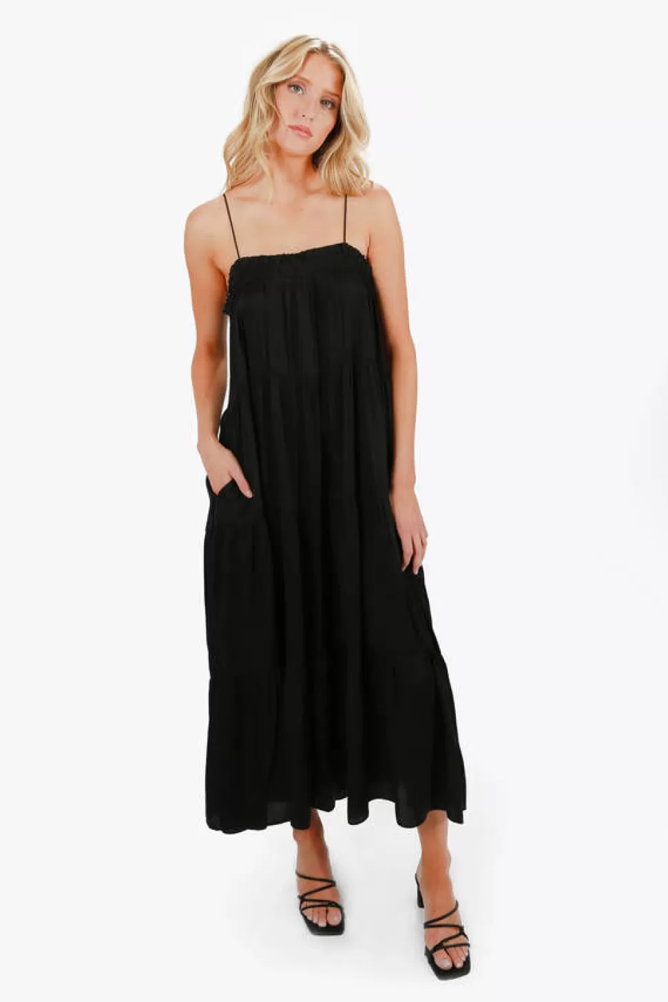 Sundresses*Tobi Elisse Tiered Summer Maxi Dress Black