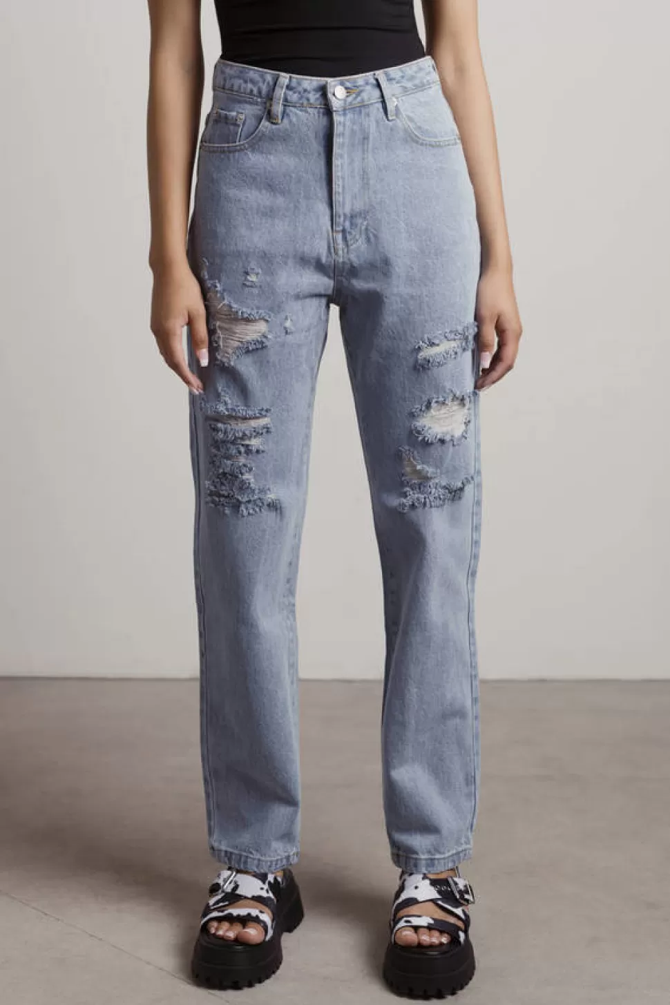 Pants*Tobi Elysian Heights Distressed Straight Leg Jeans Light Wash