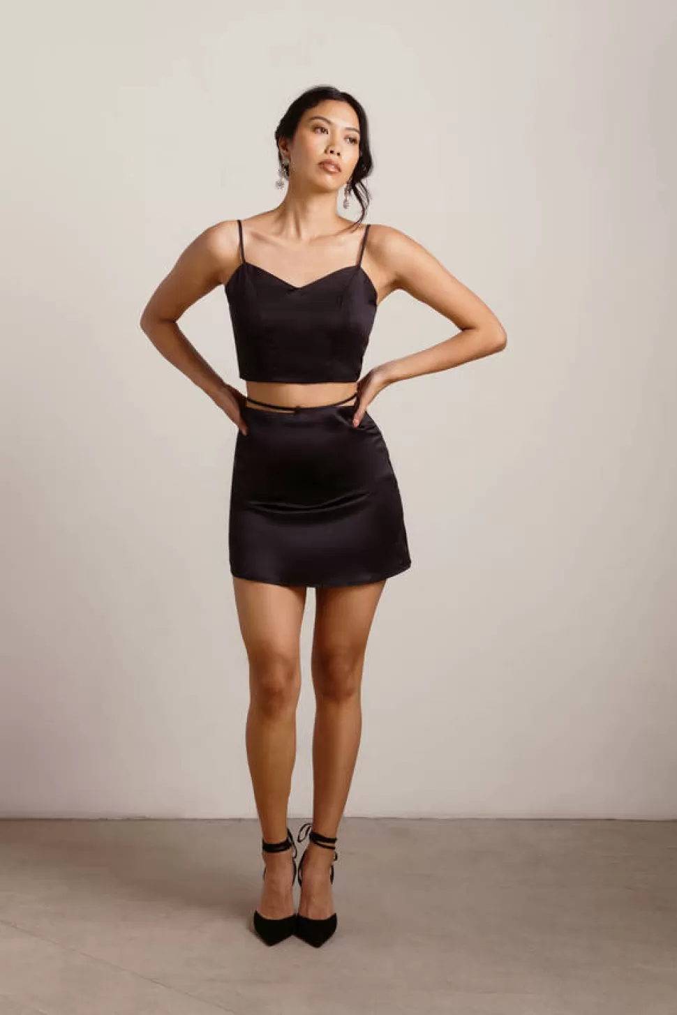 Crop Tops*Tobi Fashionably Late Satin Crop Tank Top Black