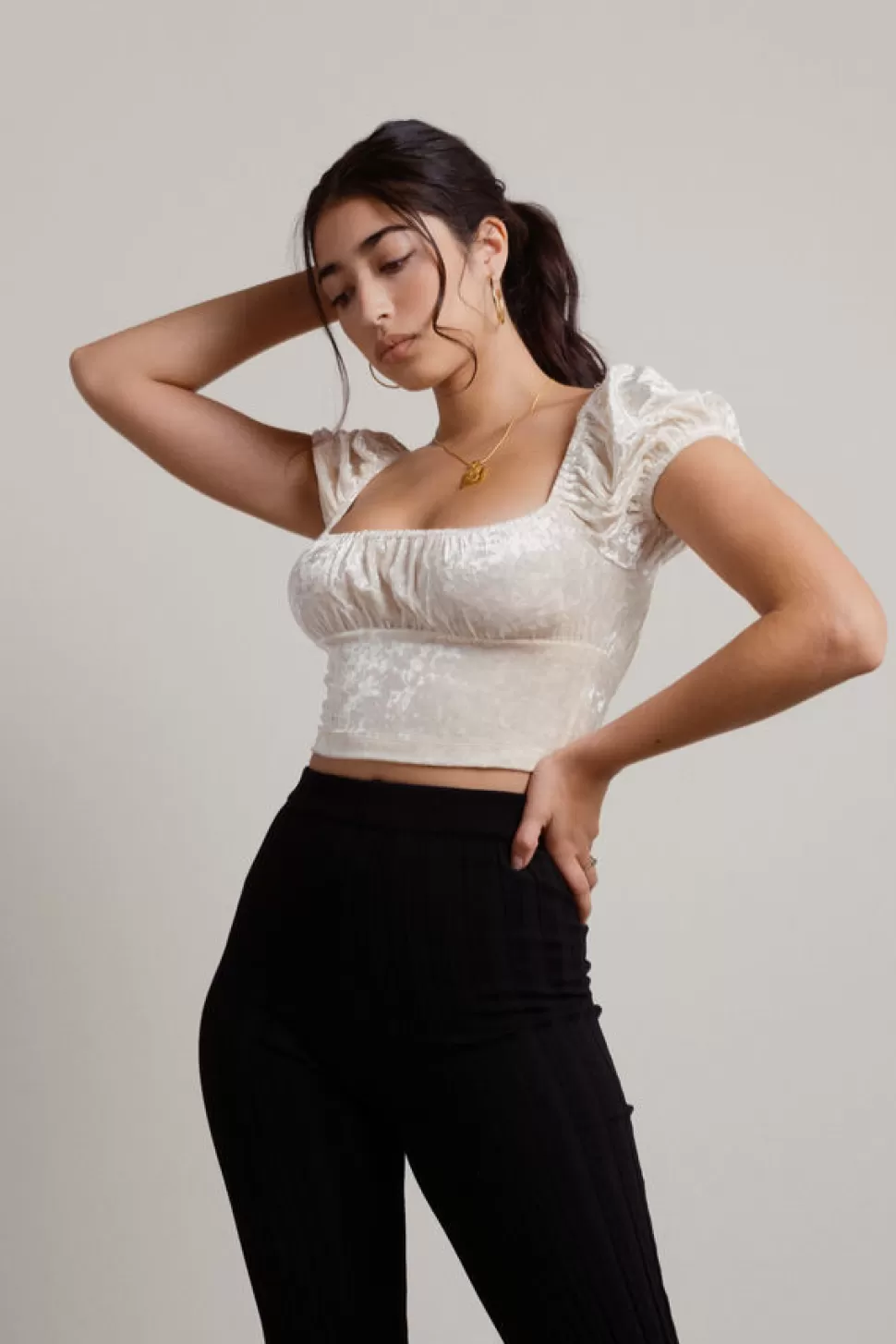 Puff Sleeve Tops*Tobi Forget It All Crushed Velvet Crop Top Cream