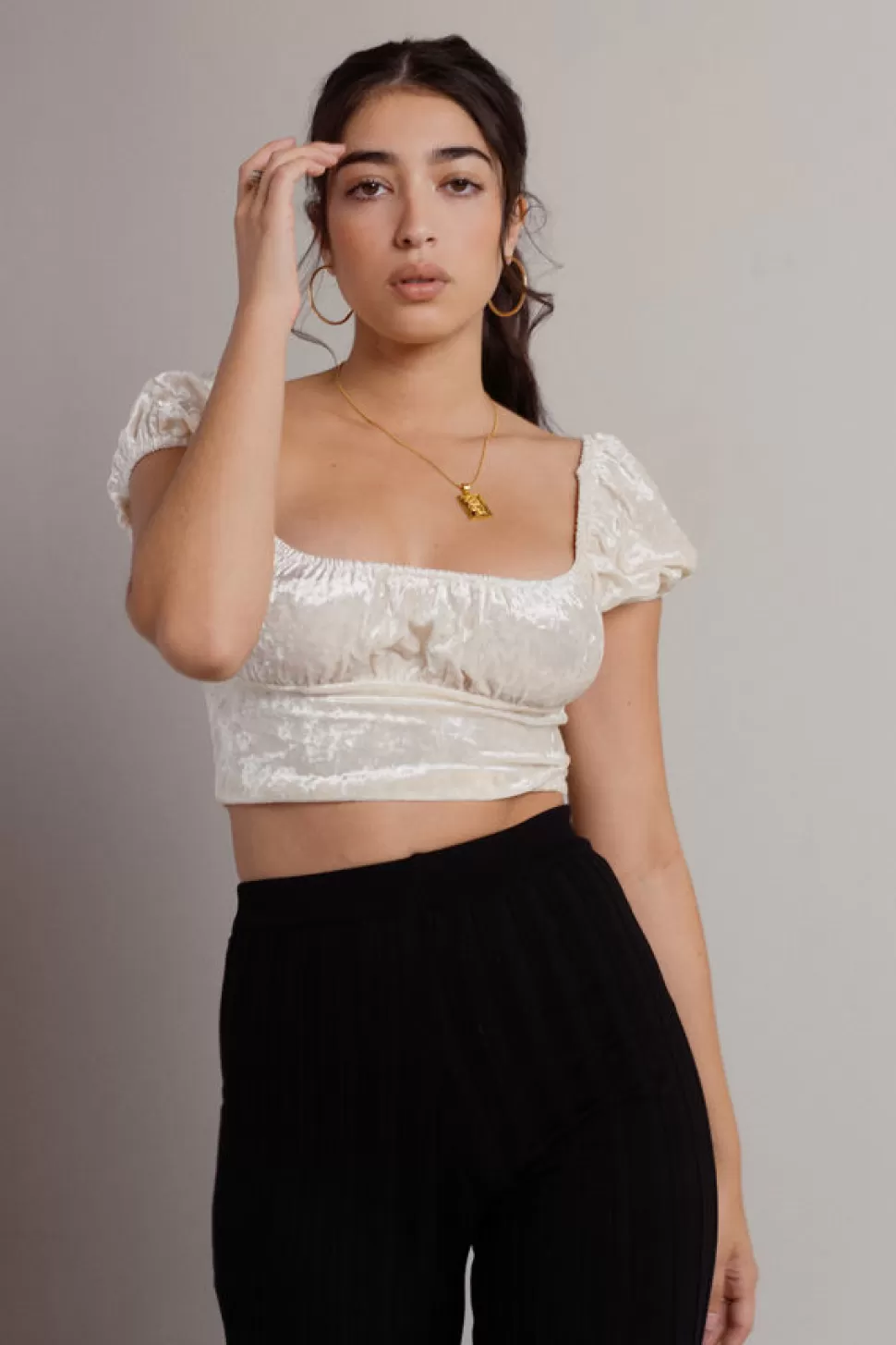 Puff Sleeve Tops*Tobi Forget It All Crushed Velvet Crop Top Cream