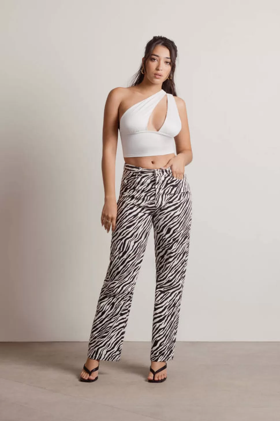 Sexy Tops*Tobi Give It Your All One Shoulder Cutout Crop Top Ivory