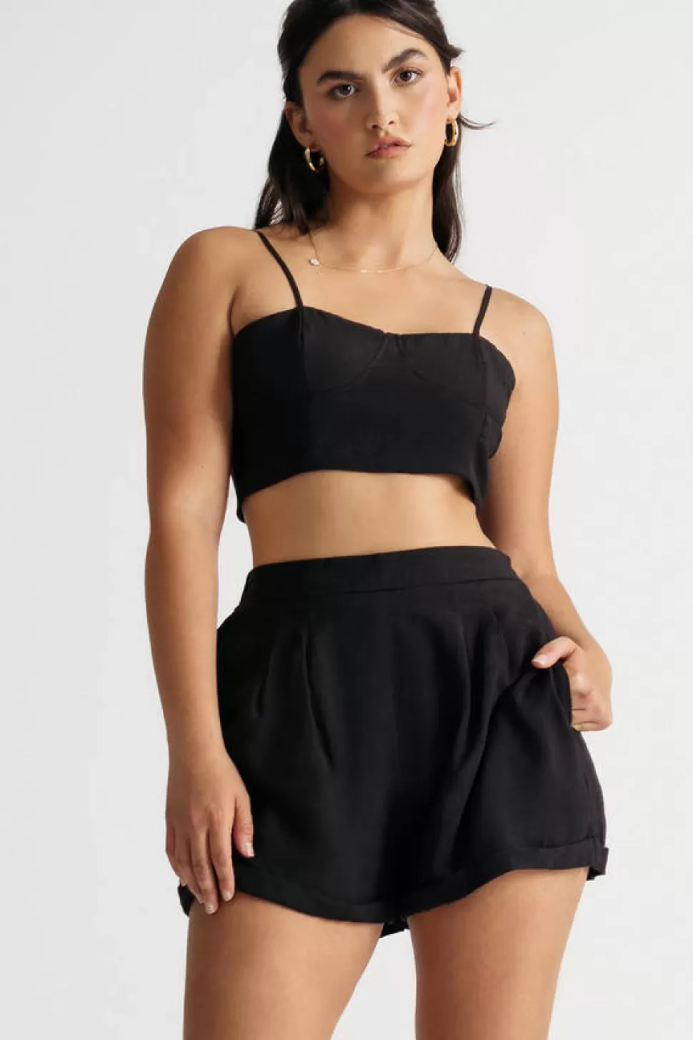 Shorts*Tobi Jennifer Crop Top And High-Waisted Shorts Set Black