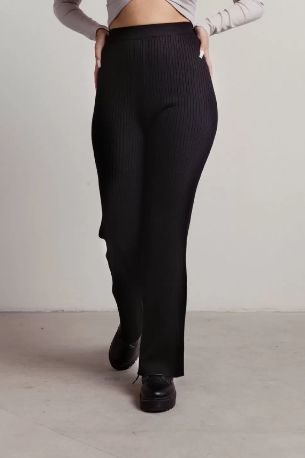 Pants*Tobi Kirsten High Waist Ribbed Knit Flared Pants Black