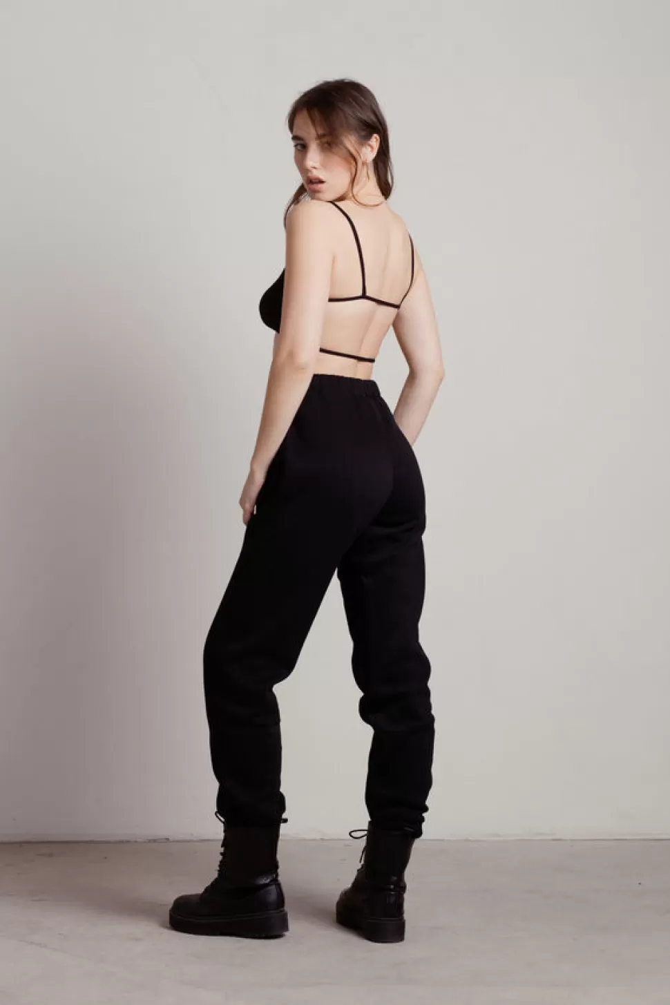 Jogger Pants*Tobi Nellie Ribbed Bralette And Sweatpants Set Black