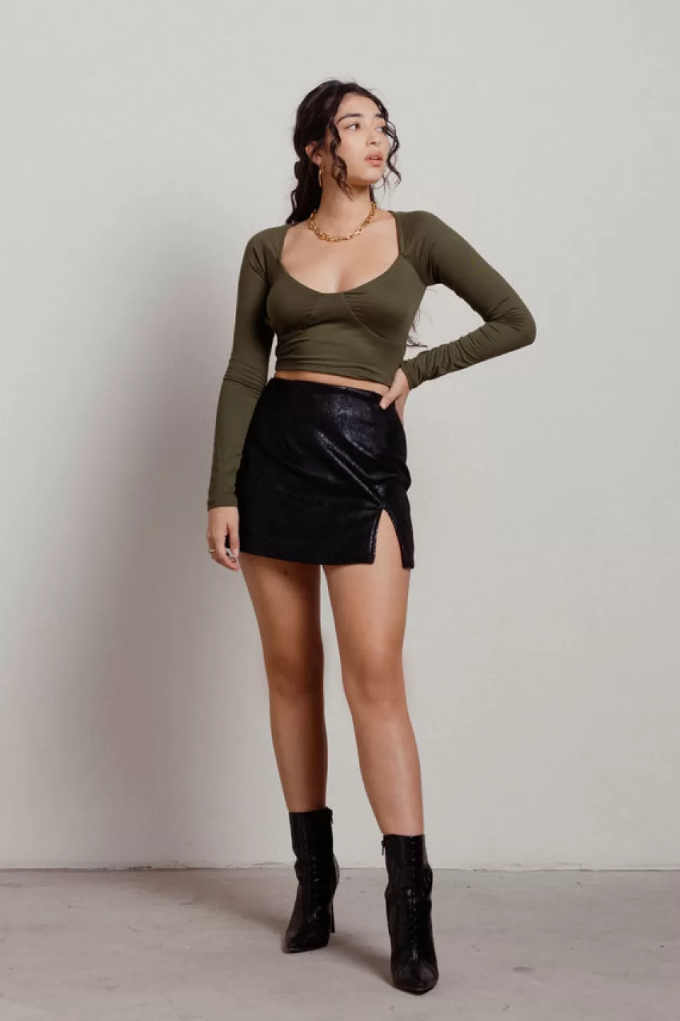 Crop Tops*Tobi Olio Backless Tie Back Long Sleeve Crop Top Olive