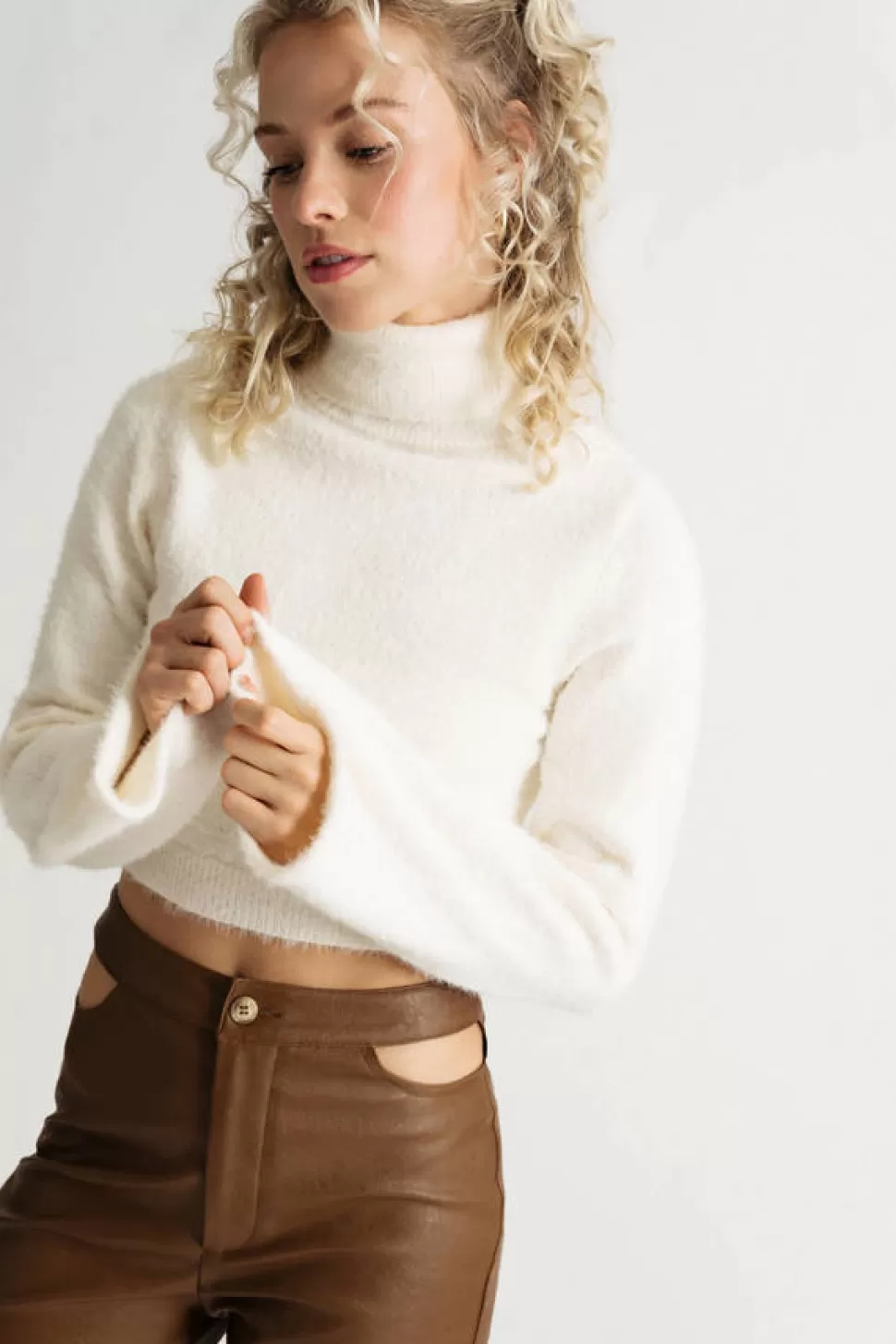 Long Sleeve Tops*Tobi Pursuit Of Coziness Turtleneck Sweater Off White