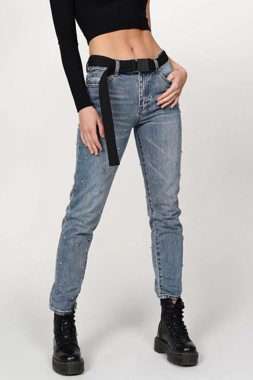 Denim*Tobi Roswell Studded Jean Medium Wash