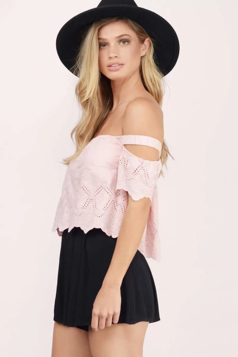 Pink Tops*Tobi Sunset Beach Eyelet Crop Top Blush | Ivory