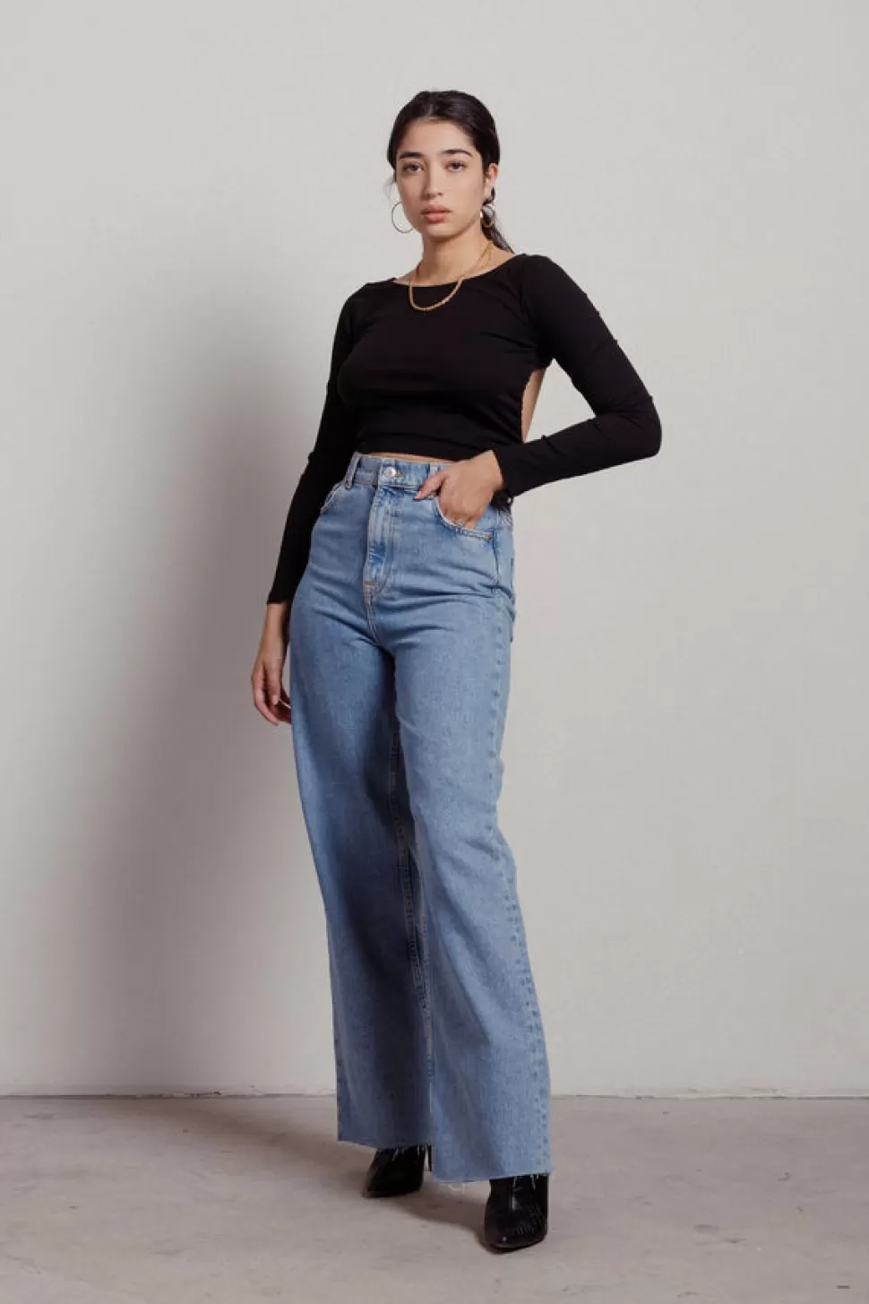 Sexy Tops*Tobi Tomo Ribbed Backless Long Sleeve Crop Top Black | Olive