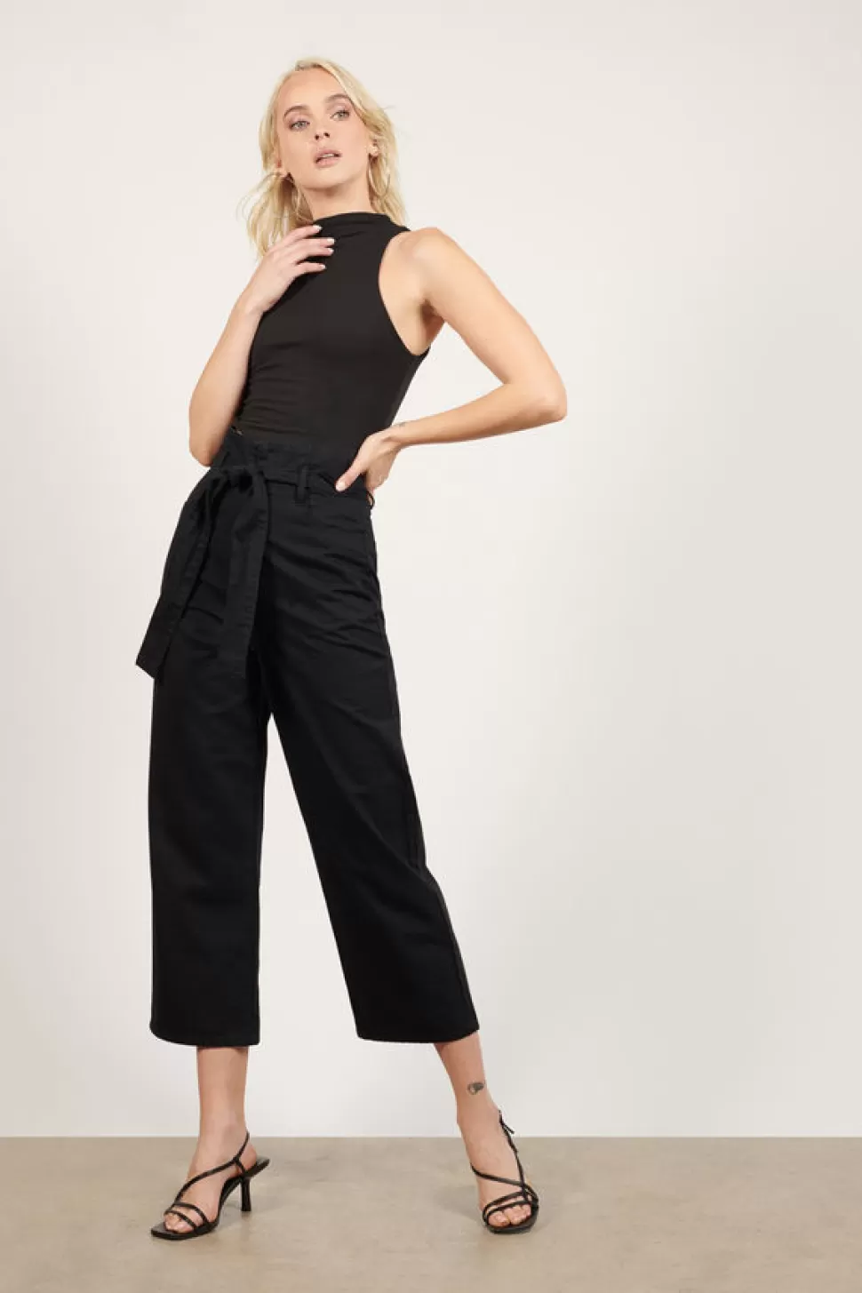 Pants*Tobi Too Much To Bare Cropped Wide Leg Pants Black