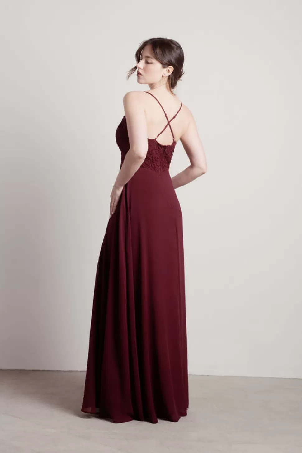 Black Tie & Evening Dresses*Tobi Unforgettable X-Back Lace Maxi Dress Burgundy | Mauve | Emerald