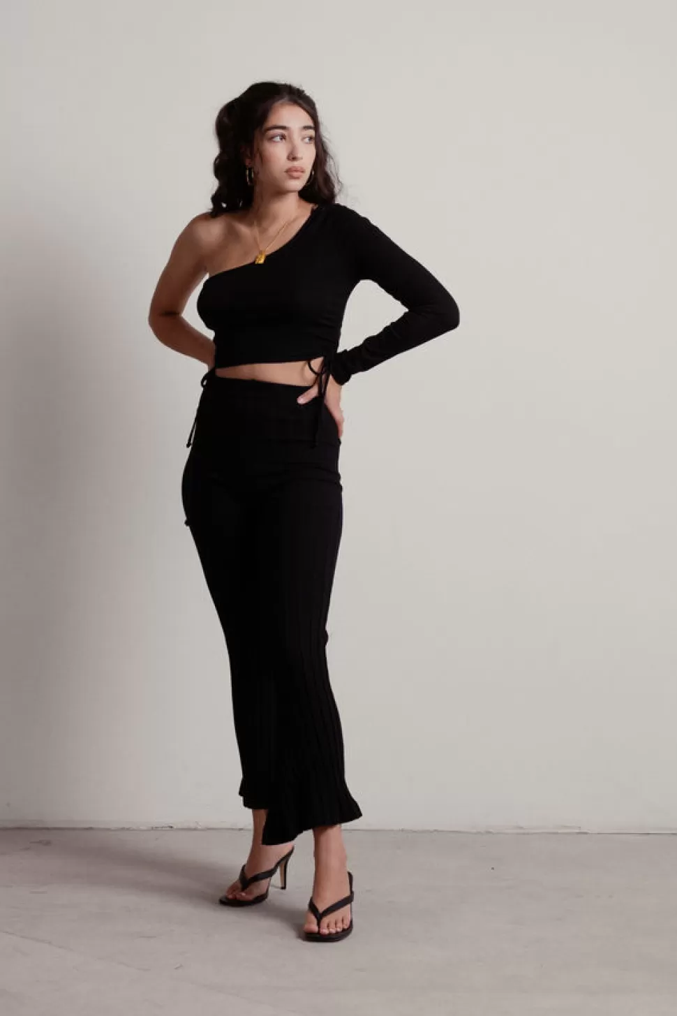 Crop Tops*Tobi Walk Away One Shoulder Side Ruched Crop Top Black